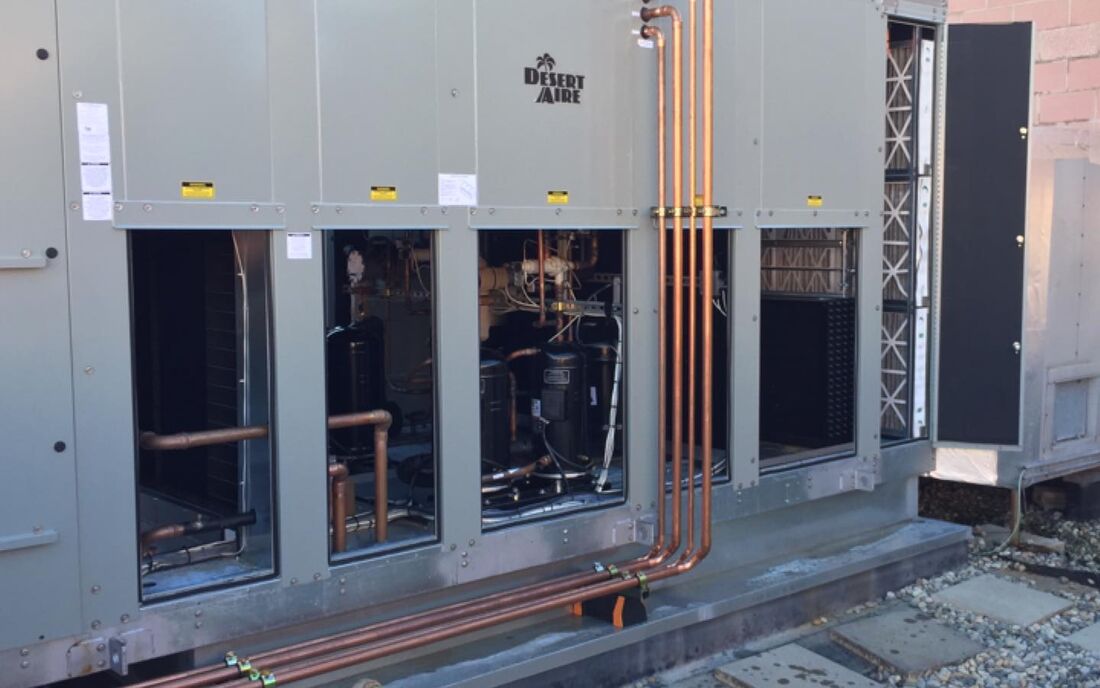 Commercial rooftop HVAC unit installed by Airtech